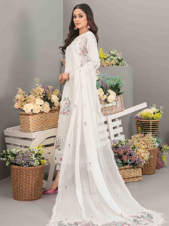 Nurgul By Tawakkal Semi-Stitched Lawn Collection 2025 (D-1121)