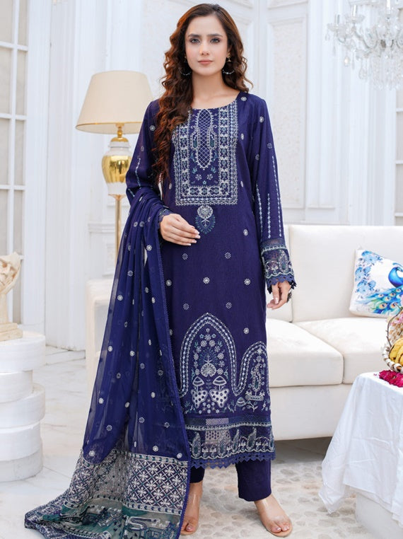 Khubsurat Sham By 𝑴𝑨𝑵𝑰𝒁𝑨𝒀 Embroidered Karandi Collection