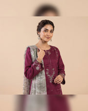 AMAYA by Tawakkal Fabrics – Luxury Embroidered Viscose Jacquard 3 Piece Unstitched Suit