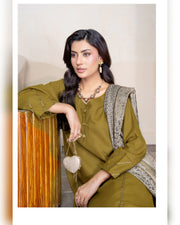 Chinar by Riaz Arts – Luxury Wool Touch Peach 3 Piece Winter Suit with Pashmina Jacquard Shawl