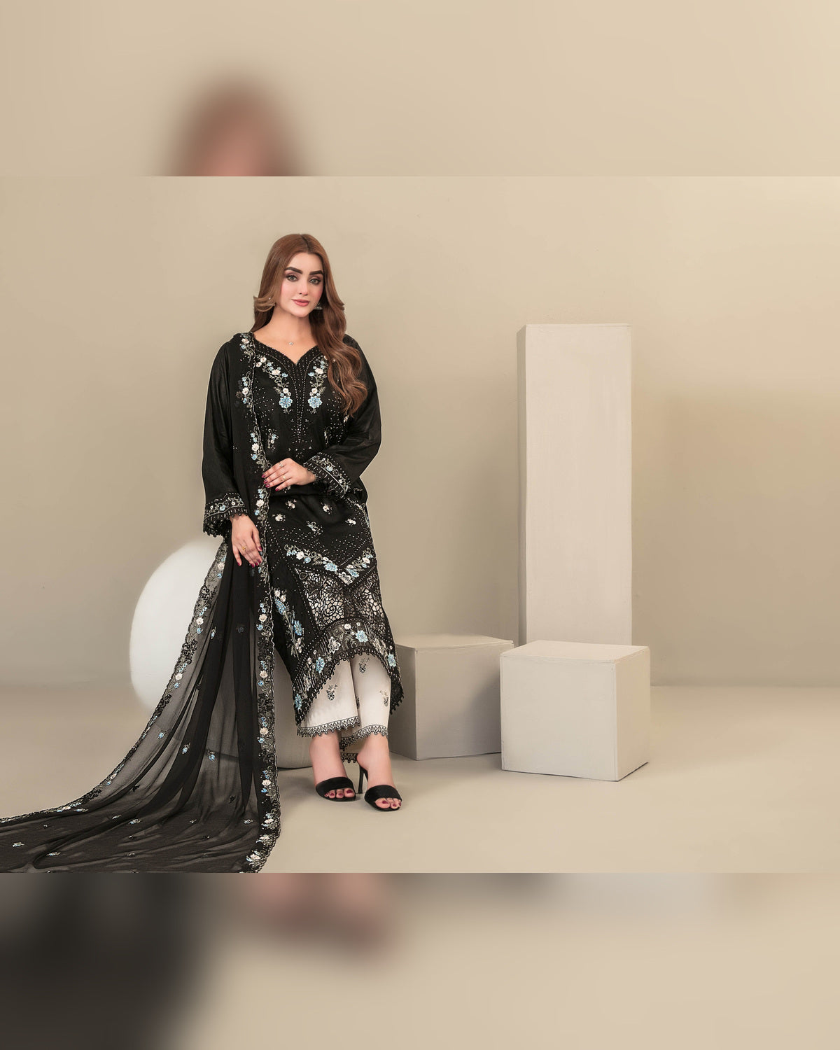 SEHEJ by Tawakkal Fabrics – Luxury Cut Dana Embroidered Staple 3 Piece Unstitched Suit