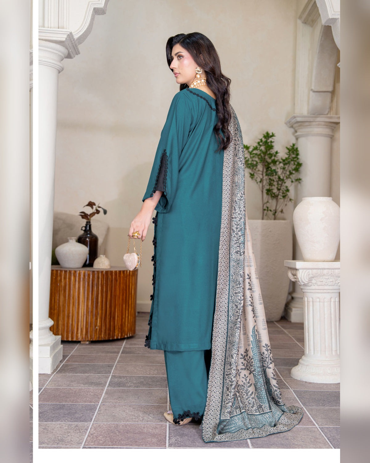 Chinar by Riaz Arts – Luxury Wool Touch Peach 3 Piece Winter Suit with Pashmina Jacquard Shawl