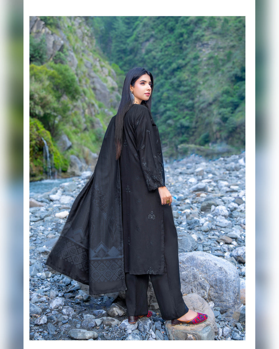 Riaz Arts Zarar Luxury Winter Embroidered Wool Touch Peach Suit with Banarsi Jacquard Shawl