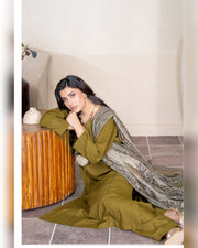 Chinar by Riaz Arts – Luxury Wool Touch Peach 3 Piece Winter Suit with Pashmina Jacquard Shawl