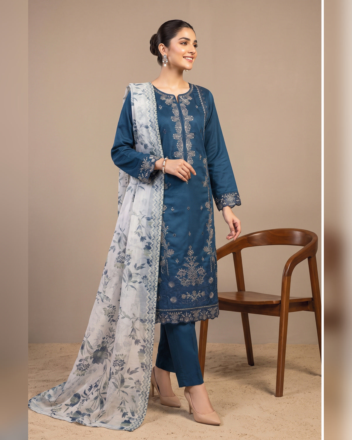 AMAYA by Tawakkal Fabrics – Luxury Embroidered Viscose Jacquard 3 Piece Unstitched Suit