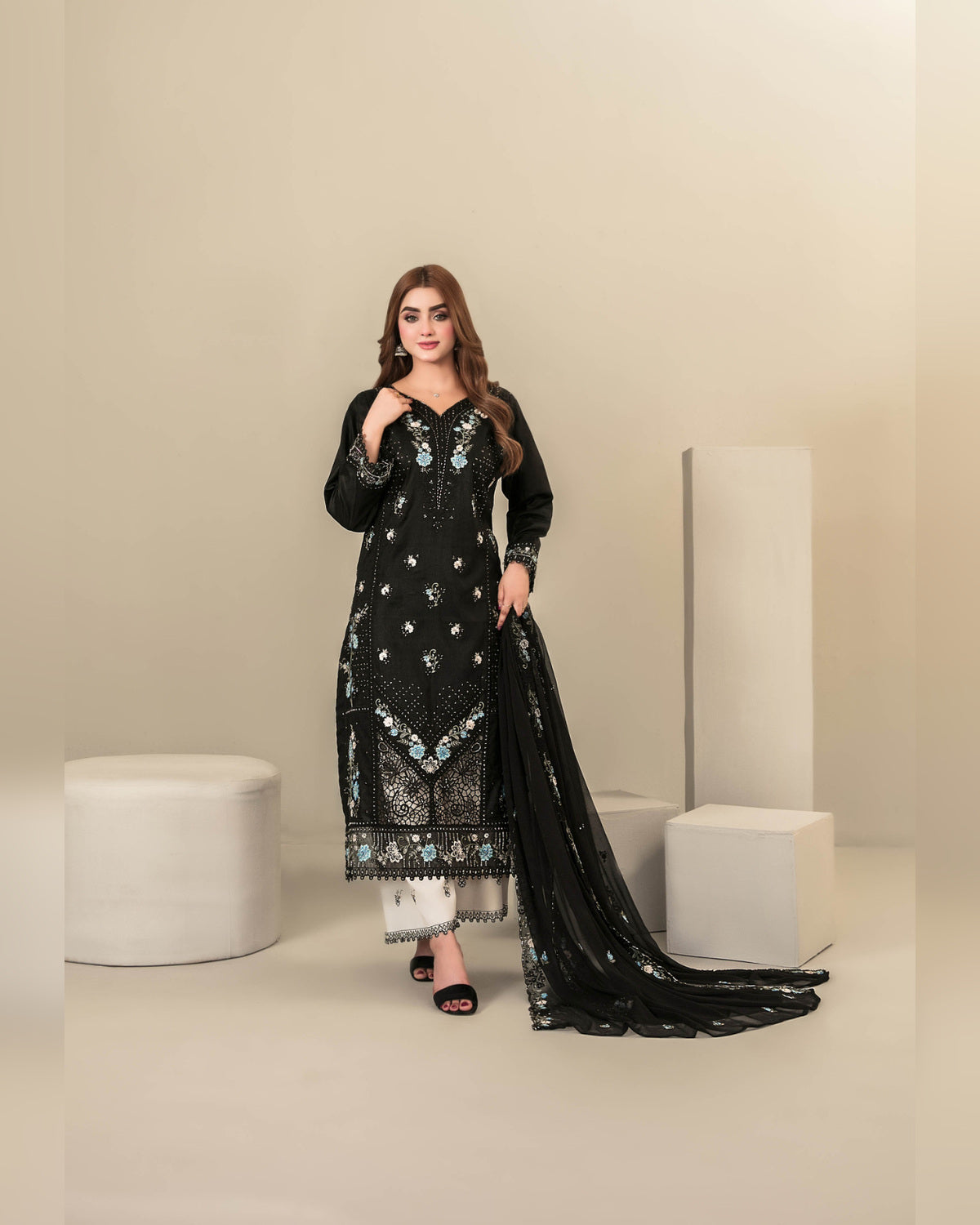 SEHEJ by Tawakkal Fabrics – Luxury Cut Dana Embroidered Staple 3 Piece Unstitched Suit