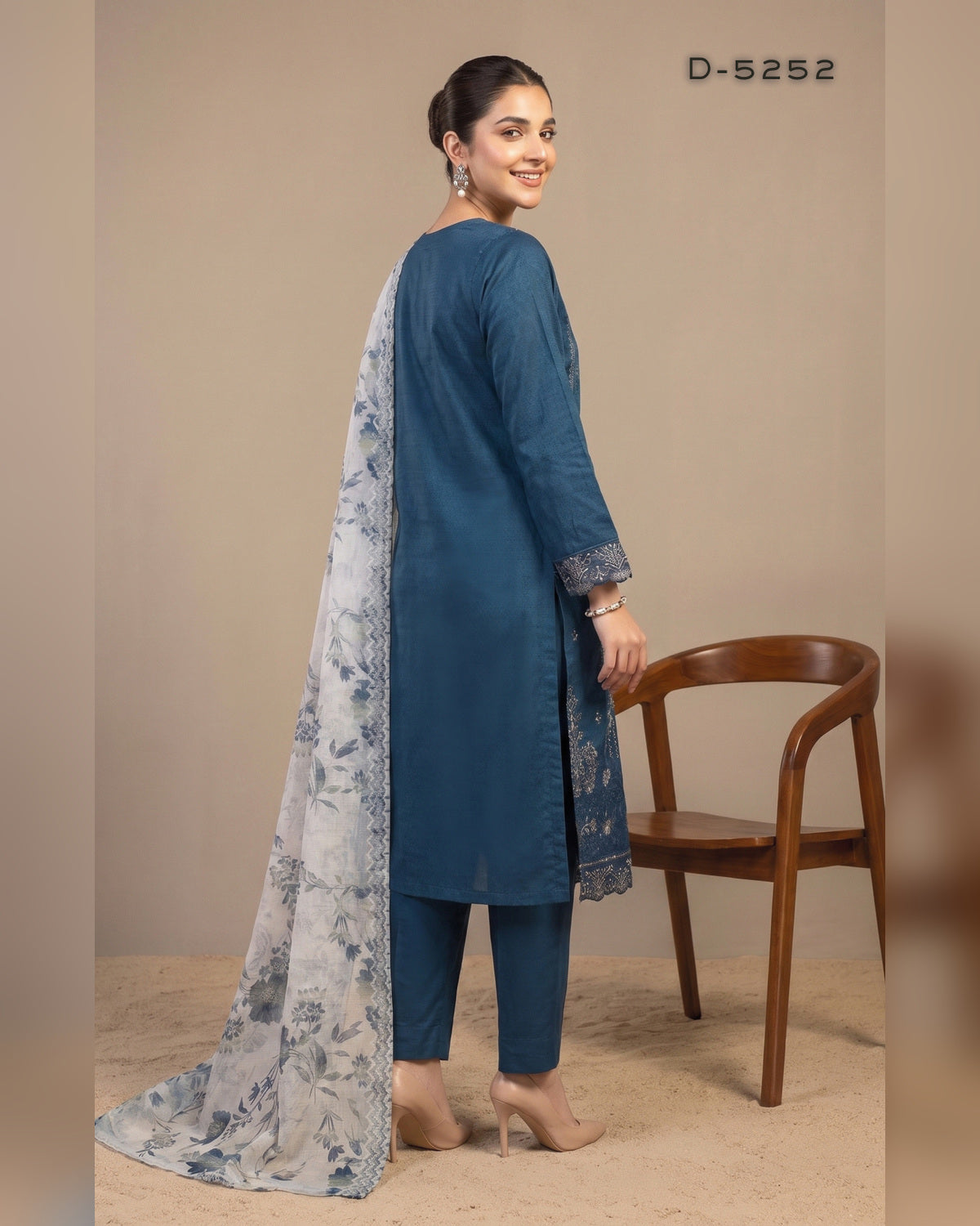 AMAYA by Tawakkal Fabrics – Luxury Embroidered Viscose Jacquard 3 Piece Unstitched Suit