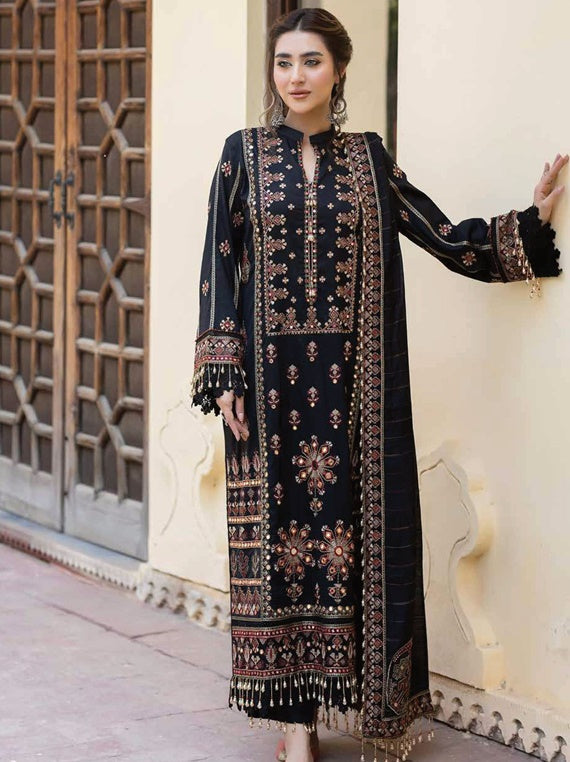 Pankh Noor-e-Fajar By Raeesa Luxury Lawn Collection 2025 (P-05)
