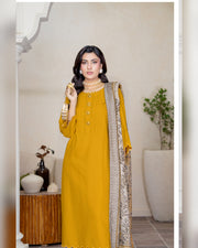 Chinar by Riaz Arts – Luxury Wool Touch Peach 3 Piece Winter Suit with Pashmina Jacquard Shawl