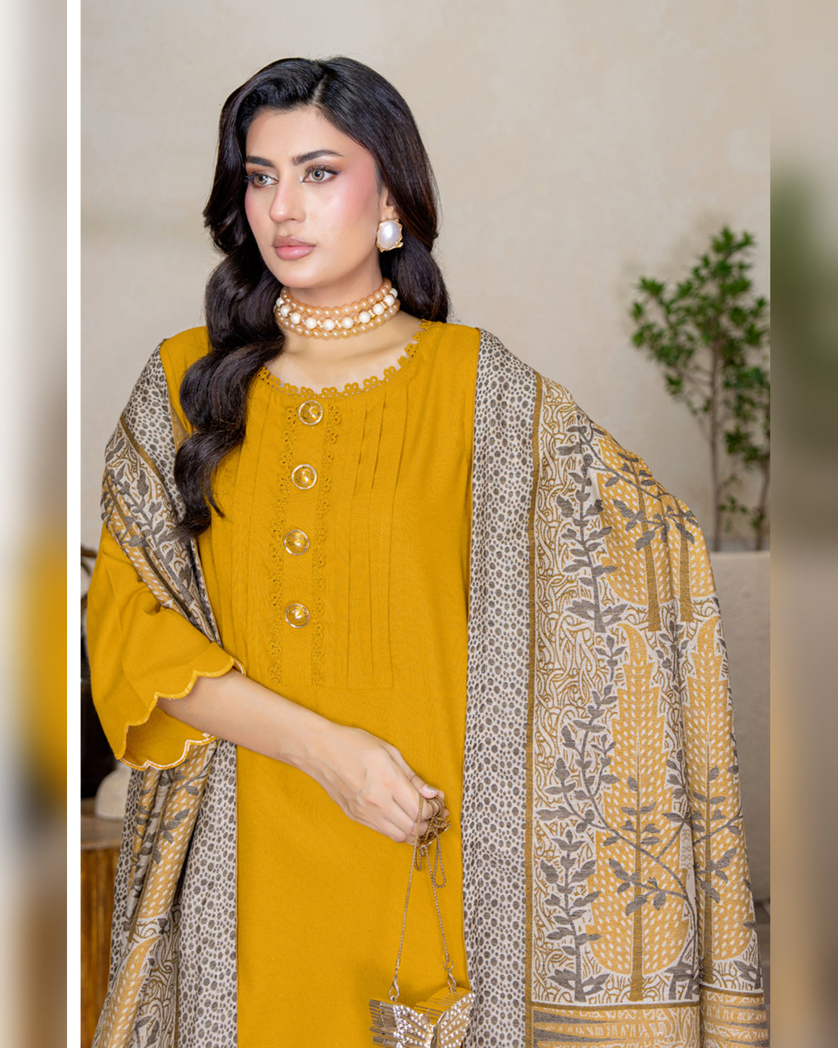 Chinar by Riaz Arts – Luxury Wool Touch Peach 3 Piece Winter Suit with Pashmina Jacquard Shawl