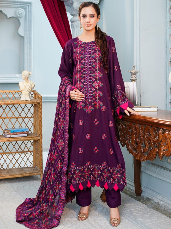 Dastan-e-Noori By 𝑴𝑨𝑵𝑰𝒁𝑨𝒀  Embroidered Karandi Collection (Design-08)
