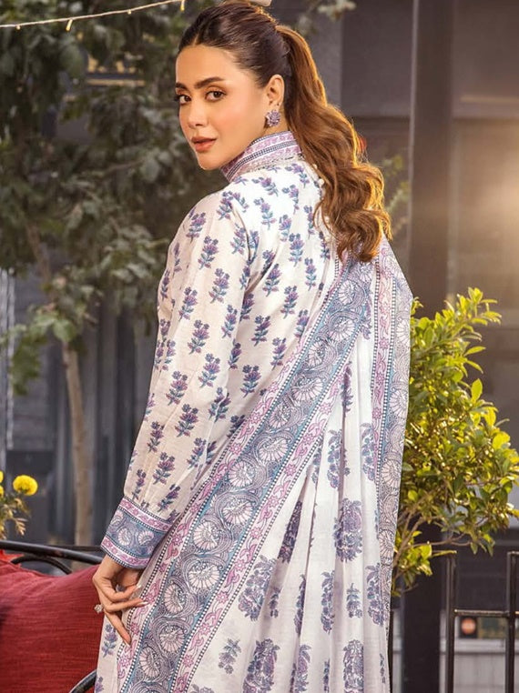 Safron By Safwa Doria Lawn Collection 2025 Vol-04 (D-10)