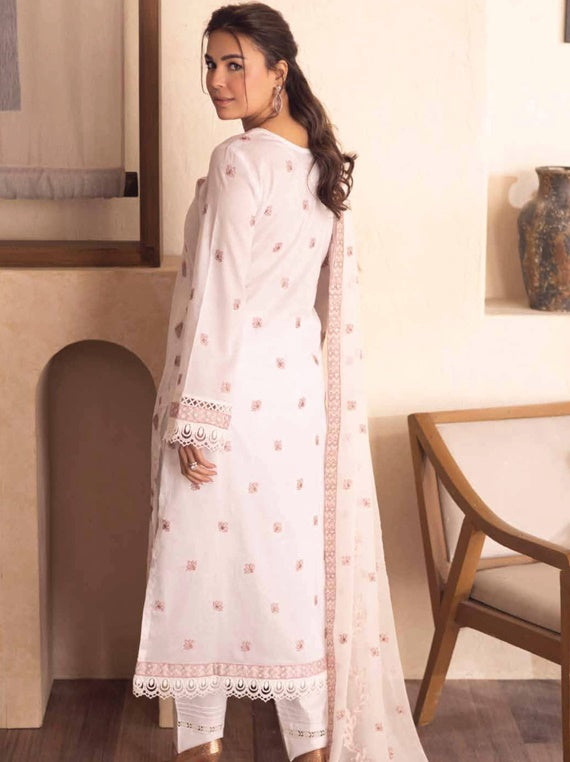 Maheen Noor-e-Fajar By Raeesa Lawn Collection 2025 (NF-1324)
