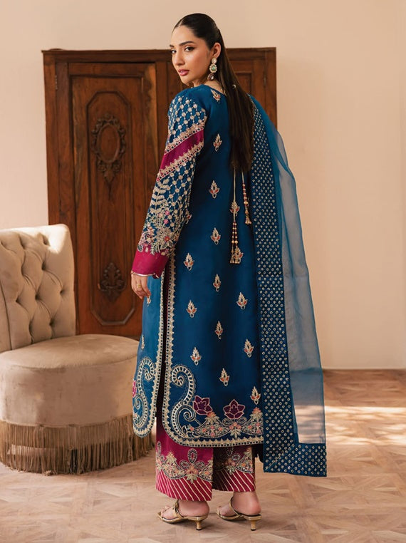 Suave By Emaan Adeel Luxury Formals Collection 2025 (AVOIR)