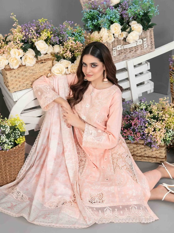 Nurgul By Tawakkal Semi-Stitched Lawn Collection 2025 (D-1122)