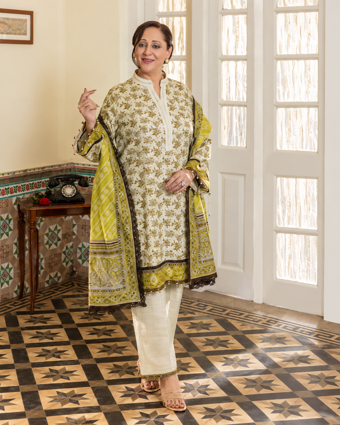 Gul Ahmed Printed Khaddar 3 Piece Unstitched Suit with Printed Dupatta