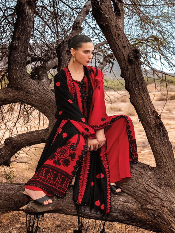 Pat Jhaar by Gul Ahmed Embroidered Pashmina Collection 2025 (AP-52005)