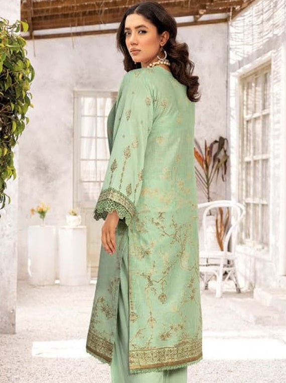 Harika By Johra 2PC Banarsi Jacquard Lawn Collection 2025 (JH-662)