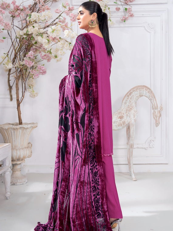 Riaz Arts' "Pahali" Luxury Winter Series 2025 (D-05)
