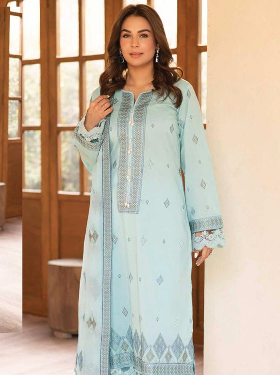 Maheen Noor-e-Fajar By Raeesa Lawn Collection 2025 (NF-1317)