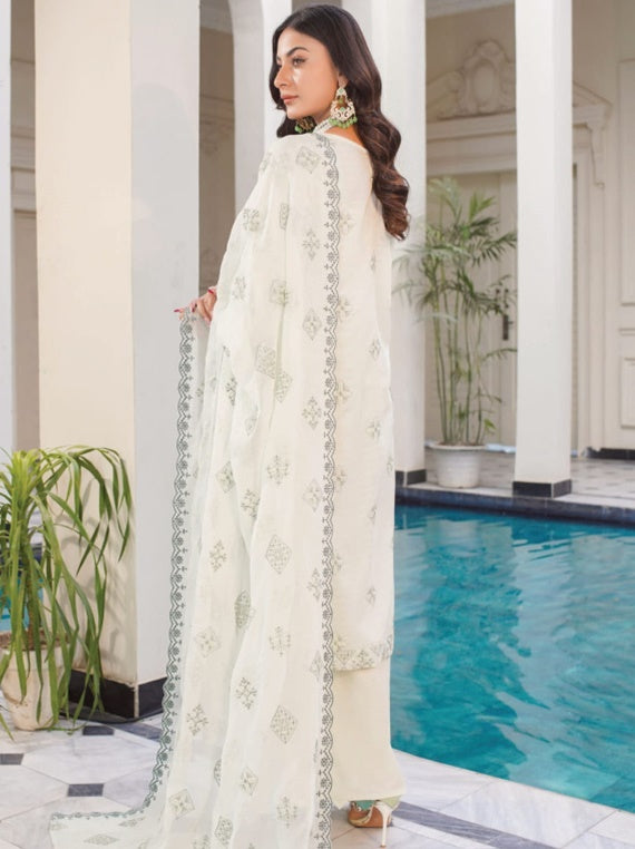 Urooj By Manizay Bana Dora Lawn Collection 2025 (Design-06)
