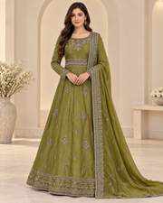 Luxury Mehndi Lehnga – Traditional Wedding Wear