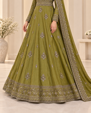 Luxury Mehndi Lehnga – Traditional Wedding Wear