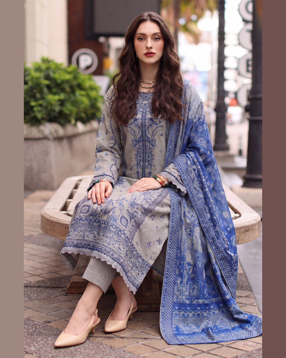 ELARA Premium Embroidered Karandi 3 Piece Suit with Pashmina Shawl
