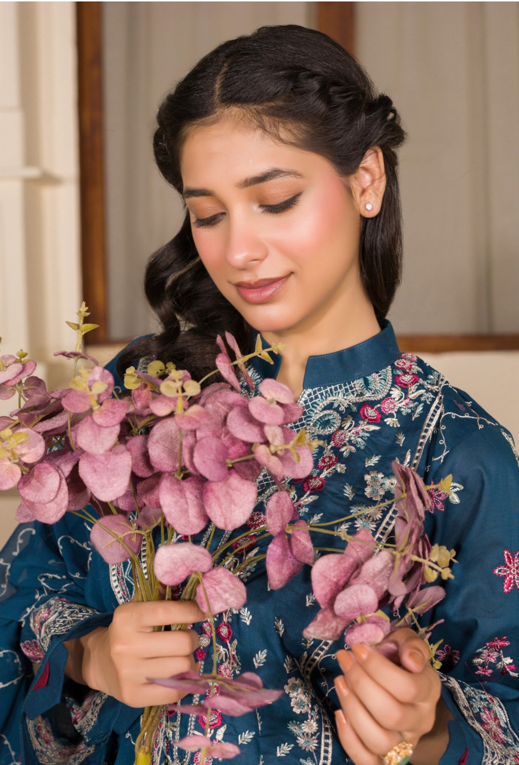 Manizay Premium Embroidered Lawn Unstitched Collection 2026 – Luxury Pakistani Women's Suit