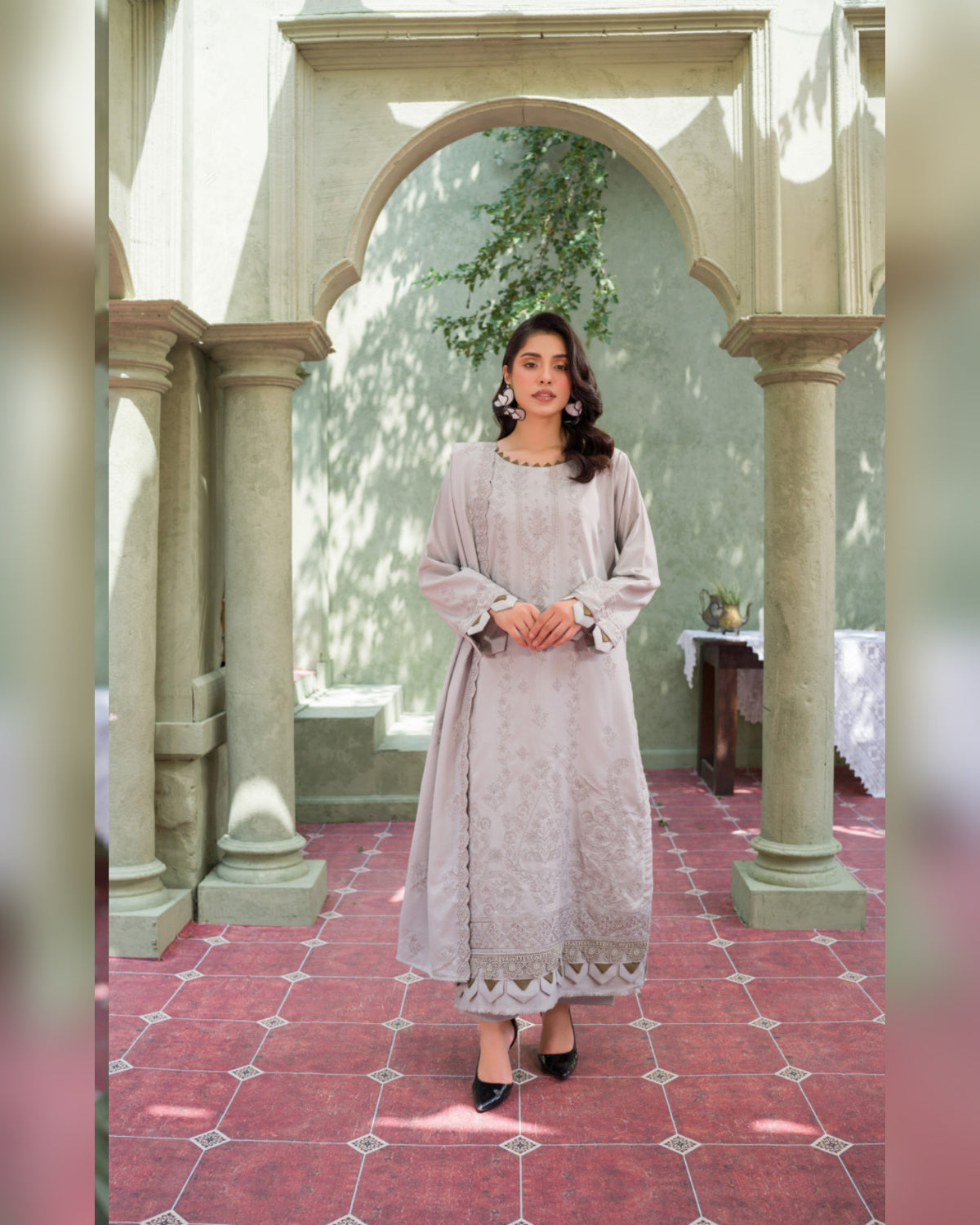 Gul-e-Laila Luxury Embroidered Dhanak 3 Piece Suit with Embroidered Shawl
