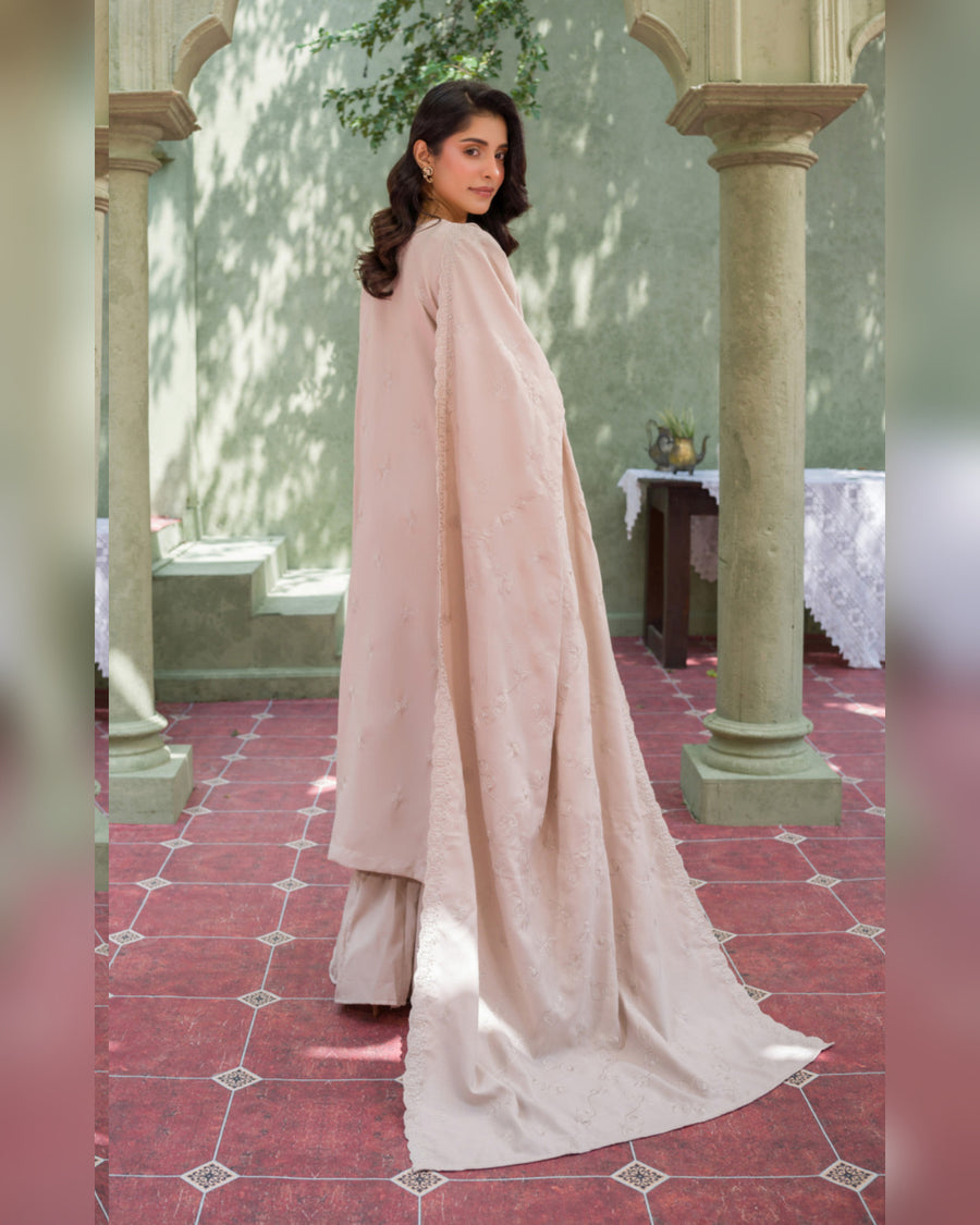 Gul-e-Laila Luxury Embroidered Dhanak 3 Piece Suit with Embroidered Shawl