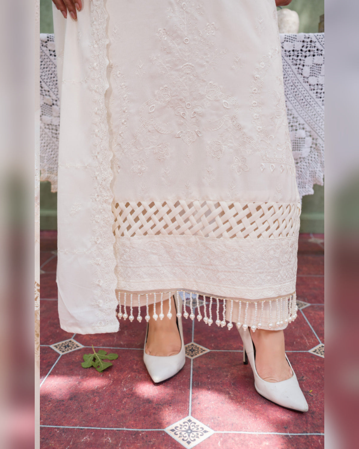 Gul-e-Laila Luxury Embroidered Dhanak 3 Piece Suit with Embroidered Shawl