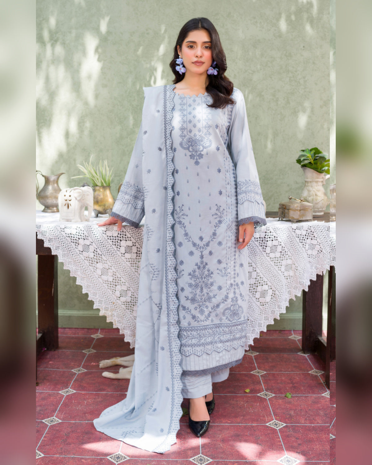 Gul-e-Laila Luxury Embroidered Dhanak 3 Piece Suit with Embroidered Shawl