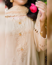 Gul-e-Laila Luxury Embroidered Dhanak 3 Piece Suit with Embroidered Shawl