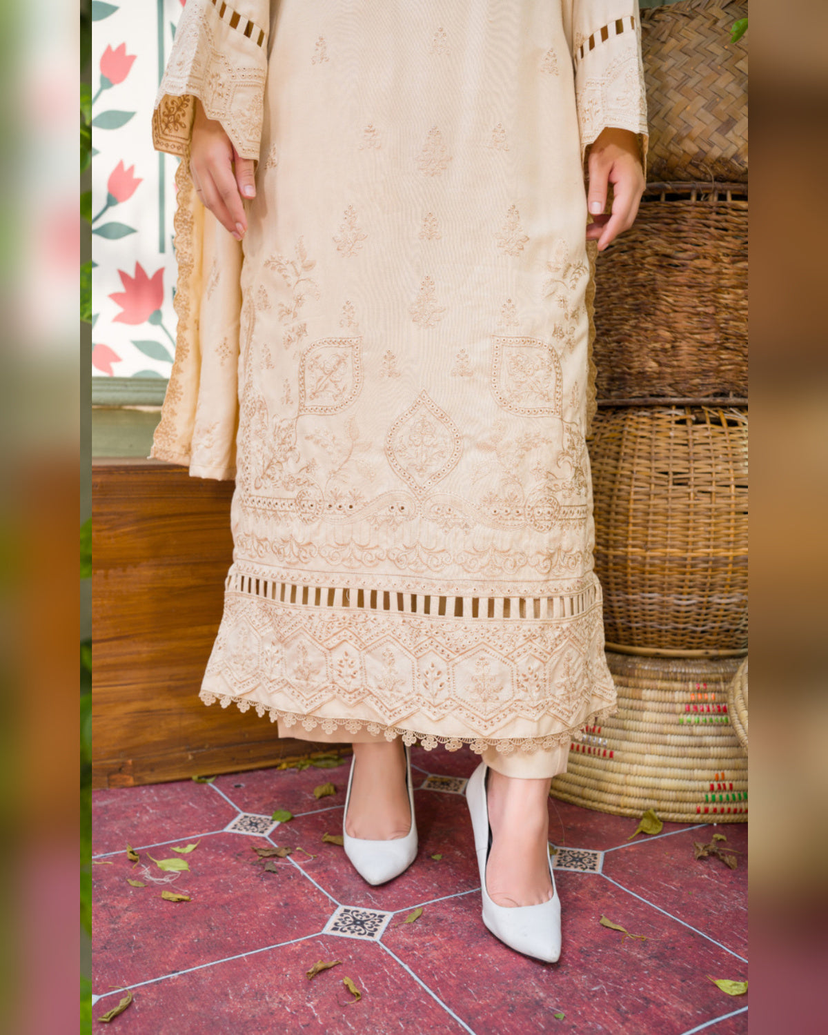 Gul-e-Laila Luxury Embroidered Dhanak 3 Piece Suit with Embroidered Shawl