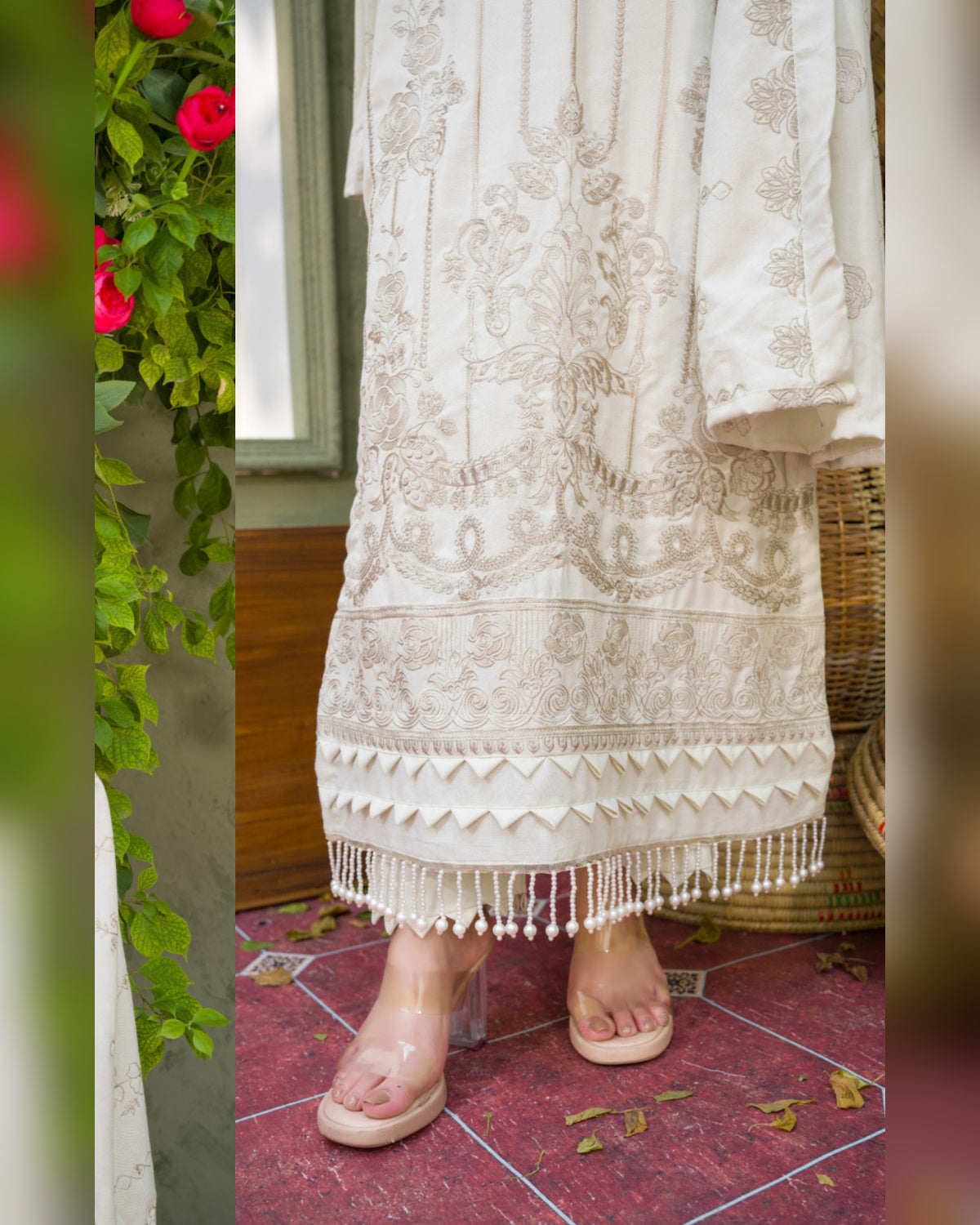 Gul-e-Laila Luxury Embroidered Dhanak 3 Piece Suit with Embroidered Shawl