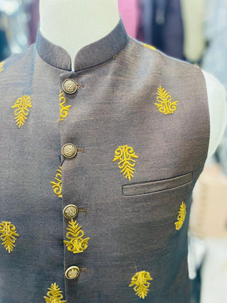 Stylish Black Gold Waistcoat Men Pakistan | Sherwani Wedding Vest (zw5131) | Star Fabrics