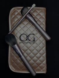 Professional makeup brushes and a matching quilted travel case from OG - Star Fabrics