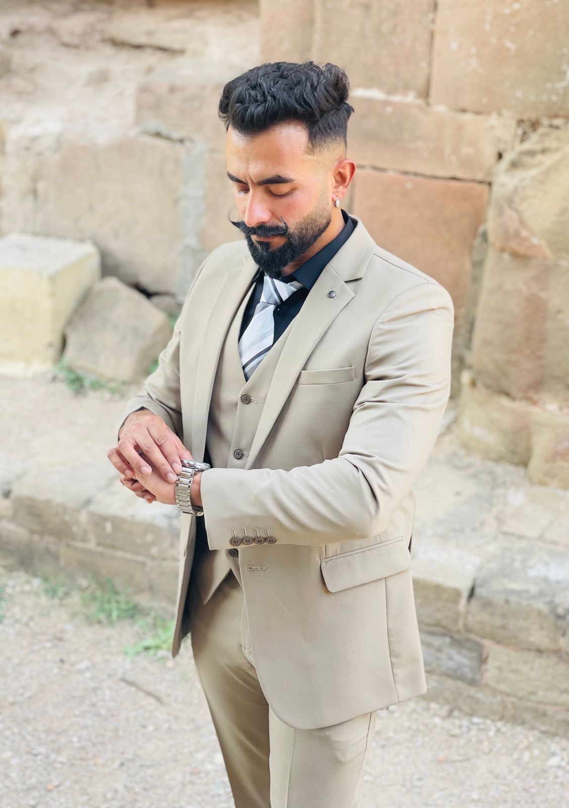 Elegant 3-Piece Formal Suit with Waistcoat & Trouser