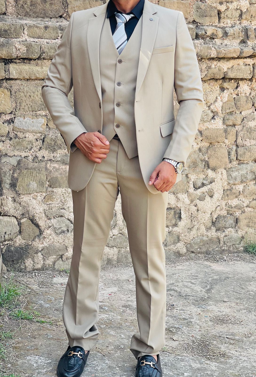 Elegant 3-Piece Formal Suit with Waistcoat & Trouser