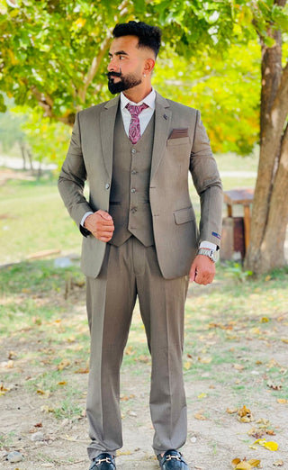 Elegant 3-Piece Formal Suit with Waistcoat, Paisley Tie & White Shirt