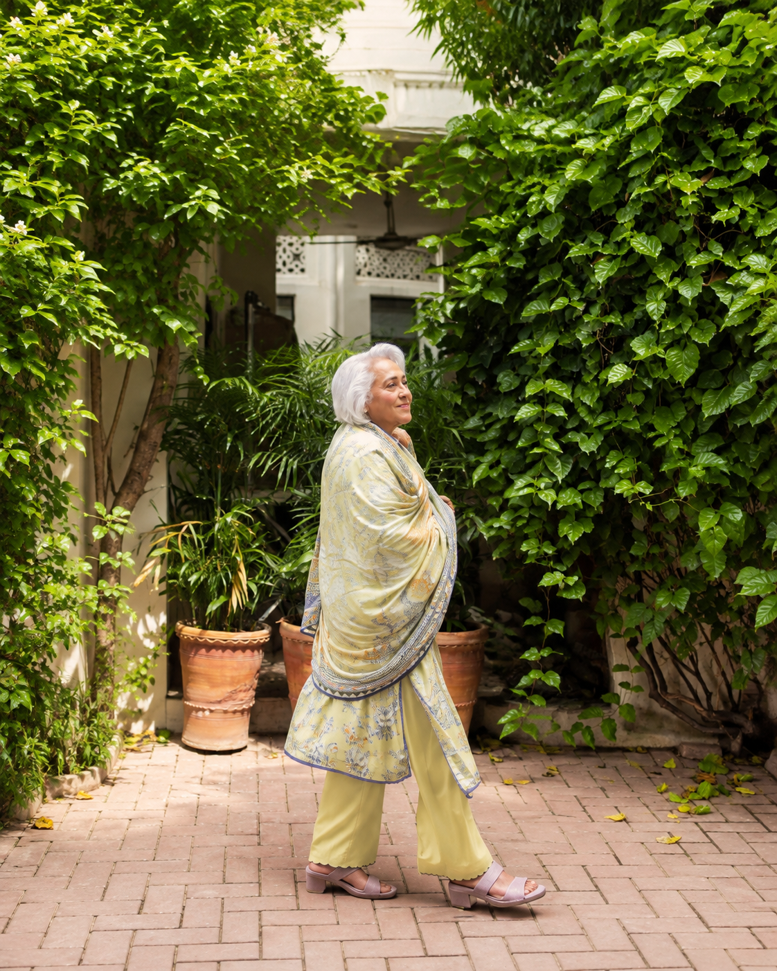 Gul Ahmed Printed Linen 3 Piece Unstitched Suit with Printed Dupatta