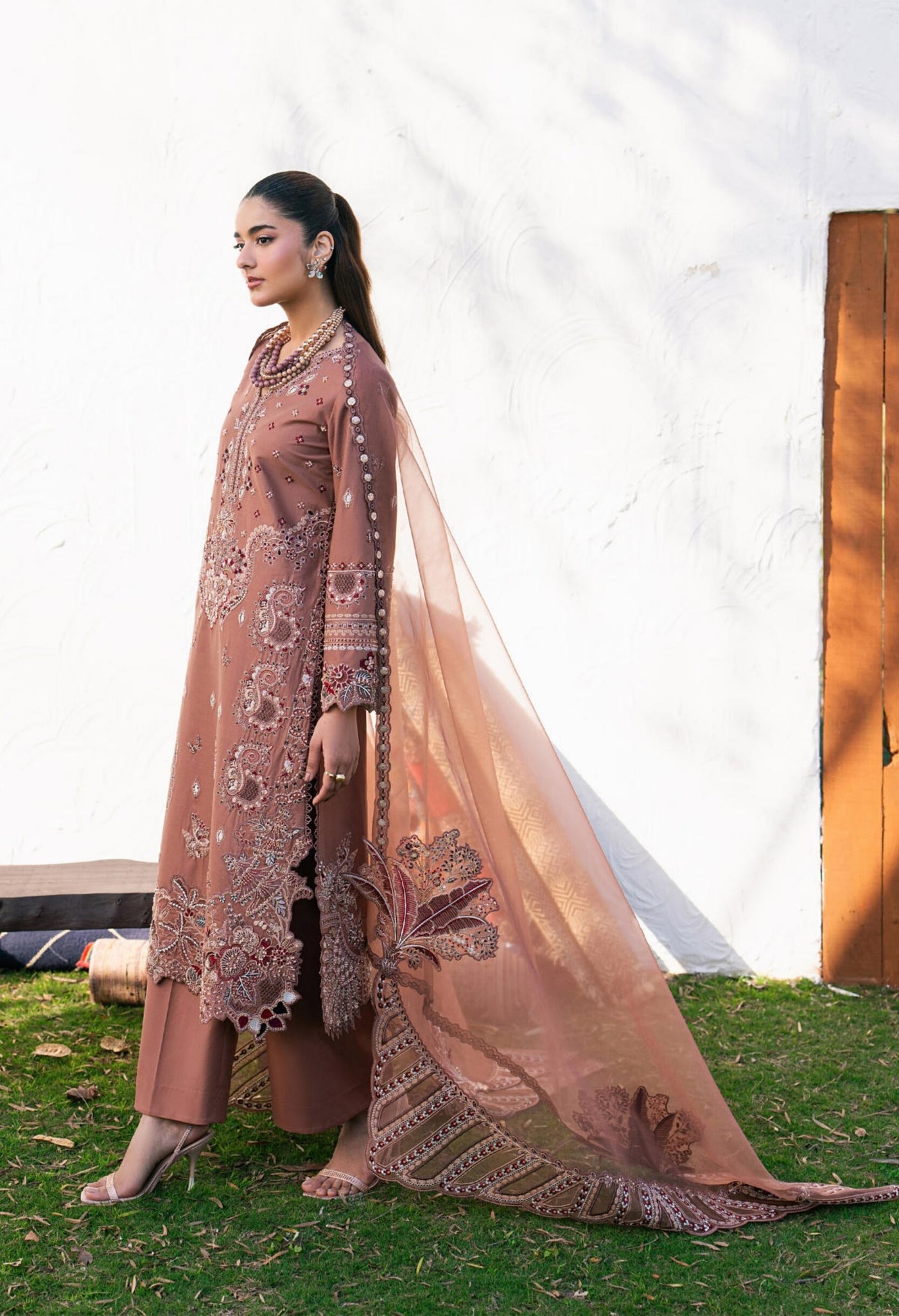 MAGMA – Brown Embroidered Lawn 3-Piece with Organza Dupatta