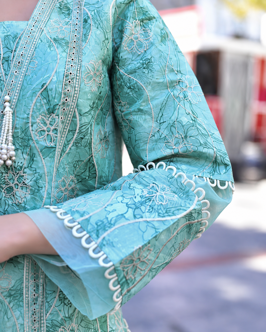 Alzohaib DHAGAKARI Digital Printed Embroidered 3 Piece Lawn Suit