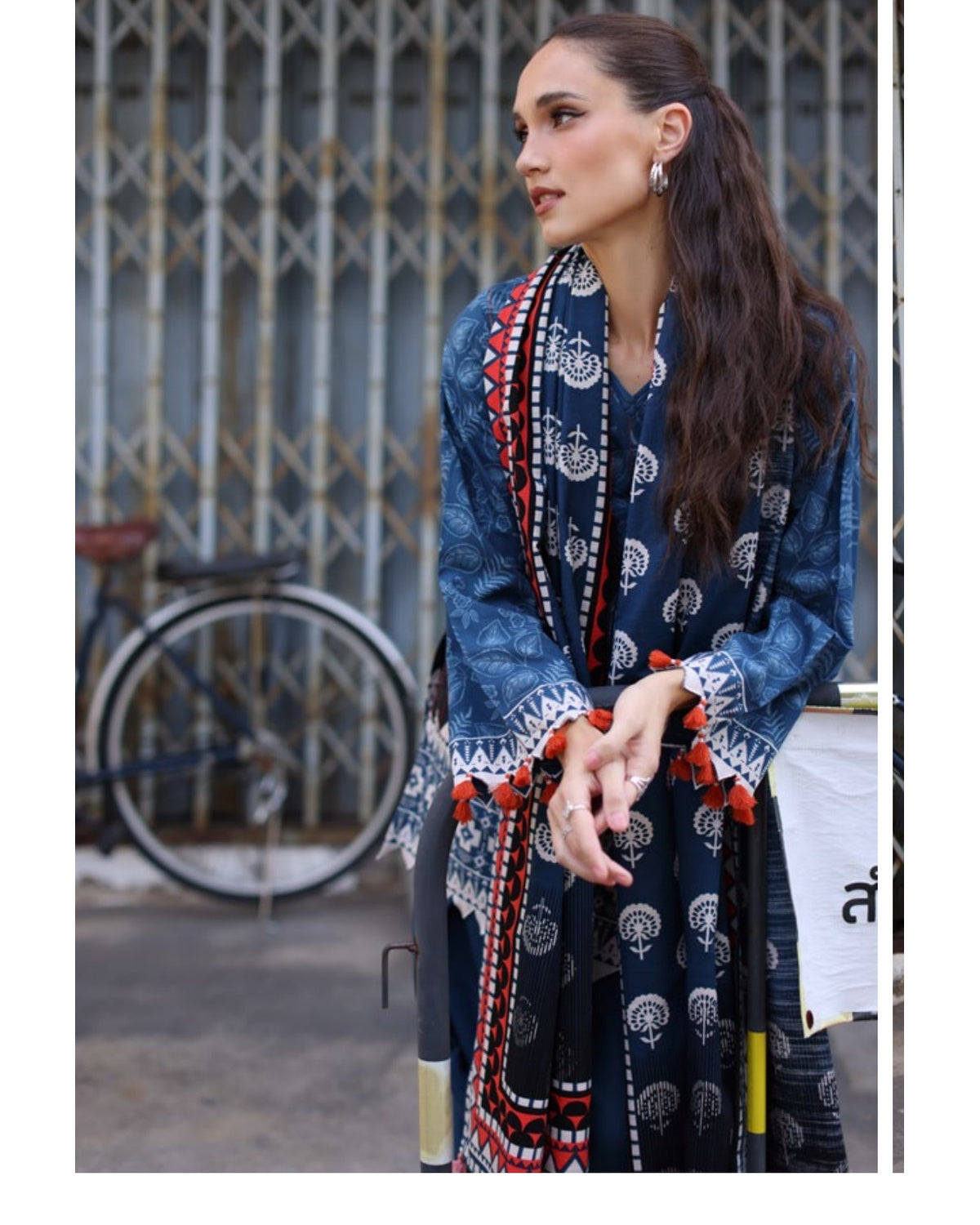 Gul Ahmed Embroidered Printed Khaddar 3 Piece Suit with Printed Dupatta