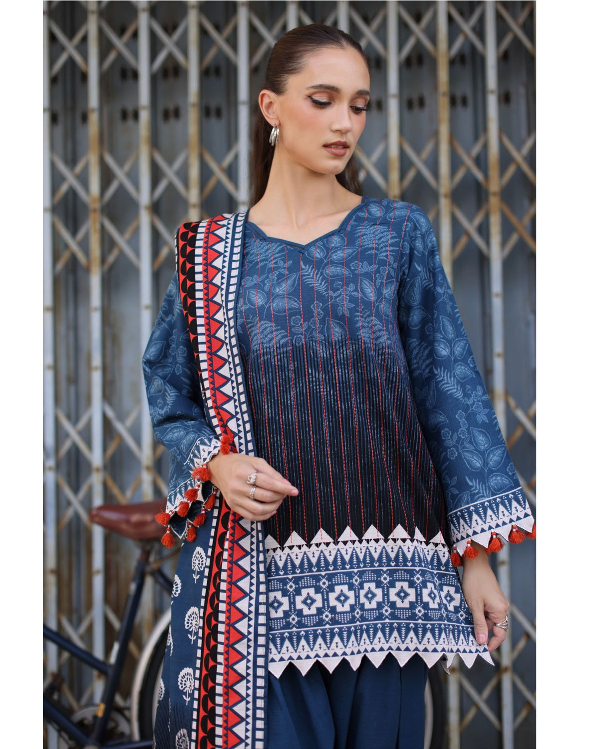 Gul Ahmed Embroidered Printed Khaddar 3 Piece Suit with Printed Dupatta