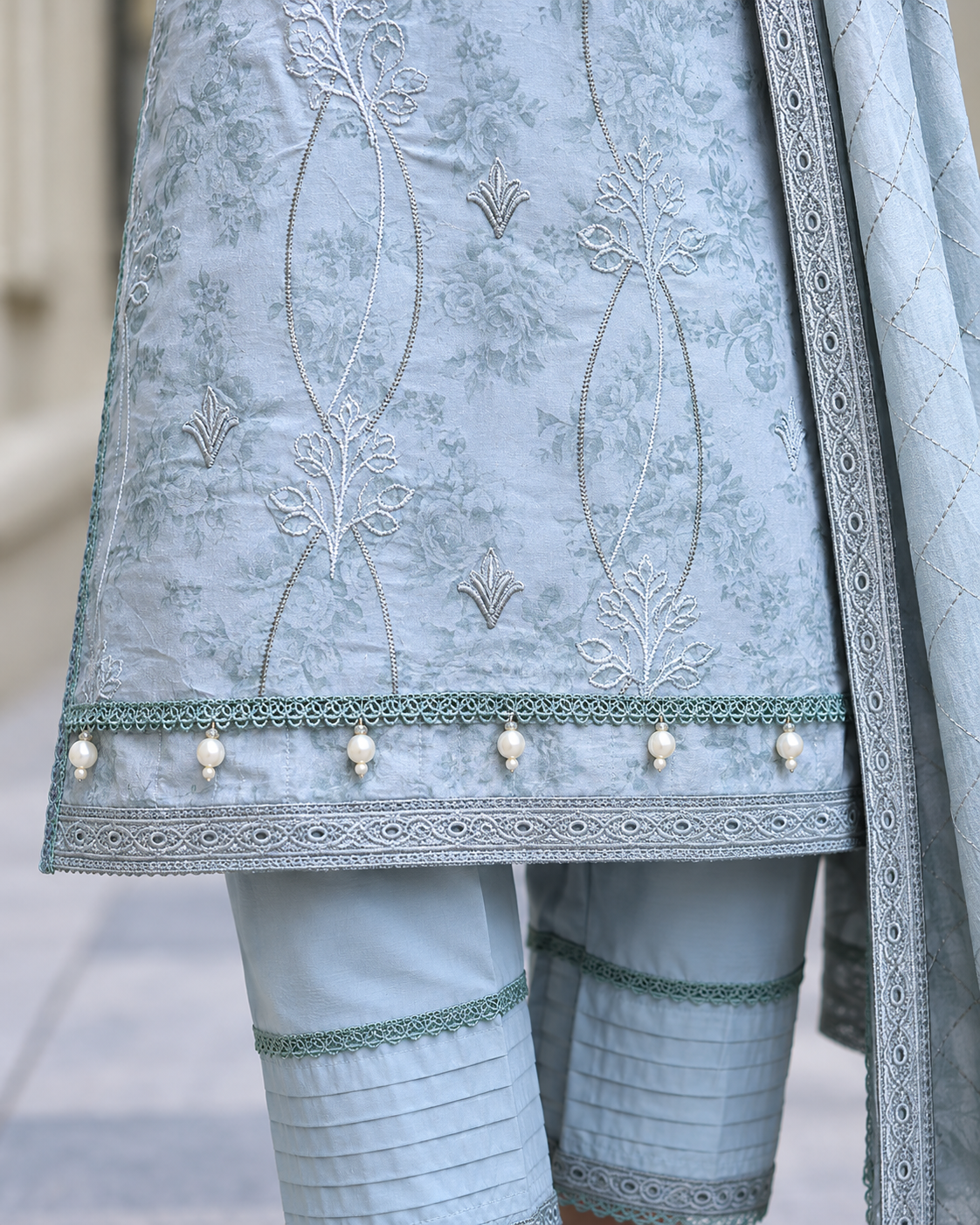 Alzohaib DHAGAKARI Digital Printed Embroidered 3 Piece Lawn Suit